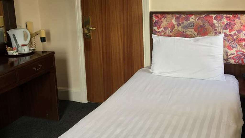איבשאם The Northwick Arms Hotel חדר תמונה